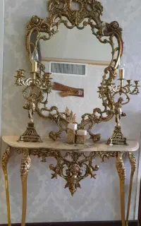 آینه و شمعدان و کنسول
