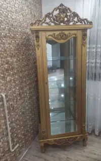 ویترین به ارتفاع ۲متر