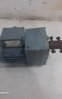 دینام گیربکس دار کوچک نیم اسب  سه فاز و تک فاز