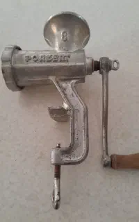 چرخ گوشت دستی