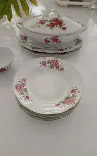 چینی گل سرخ وپارچ