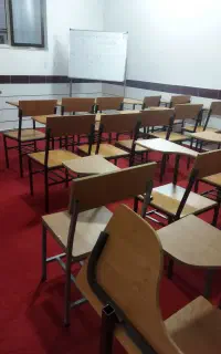 آموزشگاه تدریس دروس از ابتدایی تا کنکور