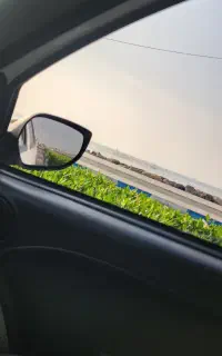راننده با ماشین