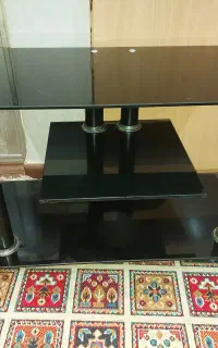 میز تلویزیون شیشه ای