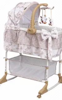 گهواره آنتی رفلاکس کنار مادر