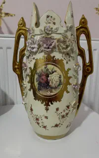 دکوری گلدان گل برجسته
