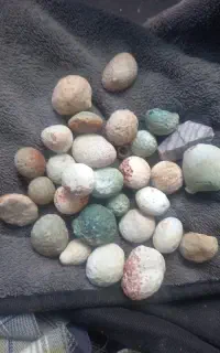 مقداری سنگ نور رد کن داخله خوشگل