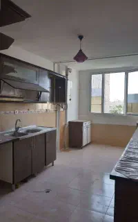 ** واحد 85 متری نیرودریایی