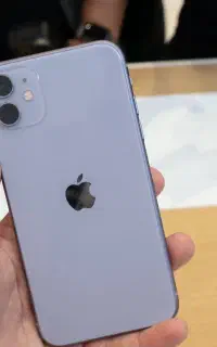 ایفون 11 نرمال با سفته
