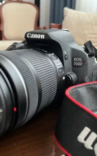 دوربین canon 700D