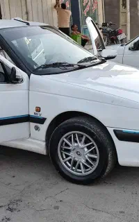 پژو پارس سفید xu7