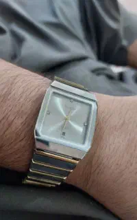 ساعت اناتم