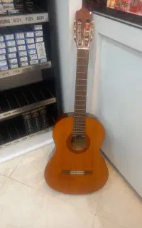 گیتار یاماها ۳۰۴۰