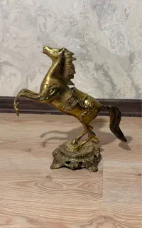 اسب برنز