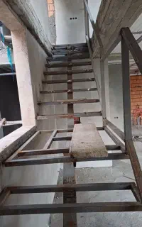 جوشکاری حرفه‌ای بصورت تمام وقت با کلیه لوازم جانبی