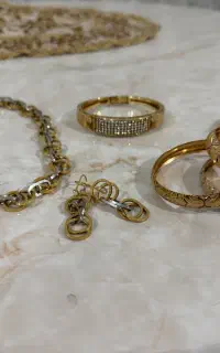 مقداری طلای نو نرخ تابلو بعلاوه 300هزار
