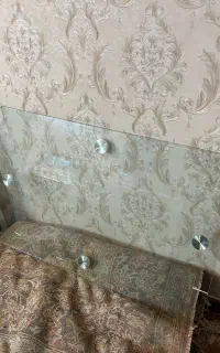 شیشه ضخیم کاملا سالم