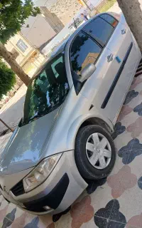 مگان ۱۶۰۰E1
