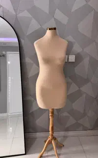 مانکن سوزن خور