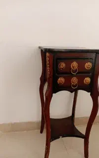 میز تلفن سالم