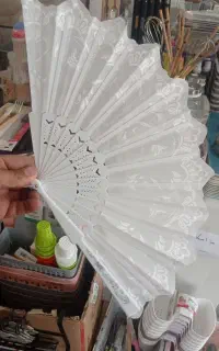 بادبزن حریر سفید