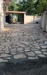 اجرا ونصب سنگ مالون و سنگ های ورقه ای