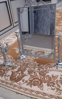 دودست اینه وچهارعدد شمعدان