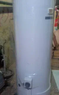 یک عدد آبگرمکن آزمایش