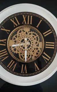 ساعت دیواری