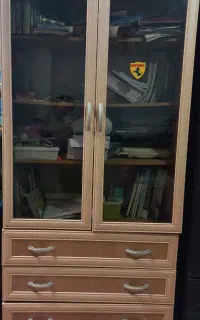 کمد و کتابخانه