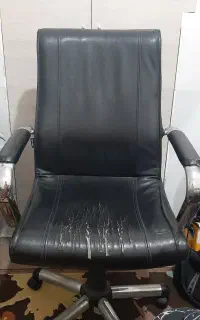 صندلی و میز کامپیوتر