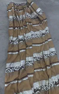 کنار پرده شیک
