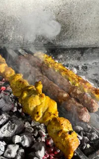 استخدام پیک موتور در کبابی وارش