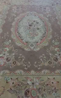 فرش  در حد نو  کاملا سالم