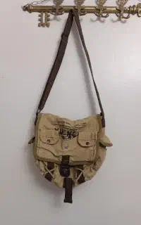 کوله مدرسه