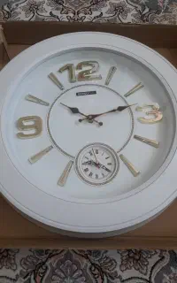 ساعت دیواری کاملا نو