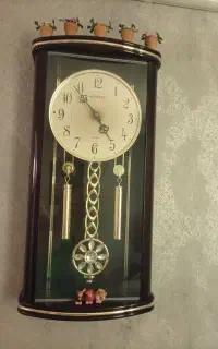 ساعت دیواری پاندولی