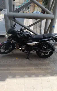 موتور سیکلت پالس 135