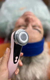 پاکسازی تخصصی پوست صورت تخفیفی