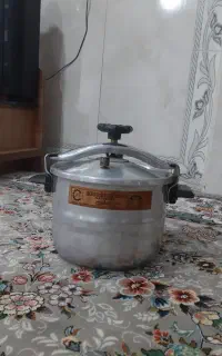 زودپز خشنود و پلوپز اصلی پارس خزر