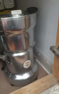 آب میوه گیری صنعتی ،فروش فوری