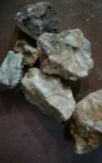 خرید سنگهای طلا دار وهمکاری در پیدا کردن معادن شما