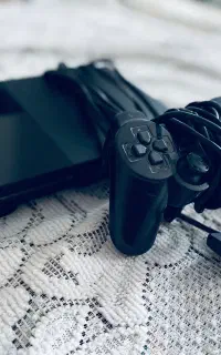 فروش یک دستگاه PS2 ( پلی استیشن ۲ عطیقه)