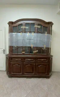 ویترین چوبی کلاسیک
