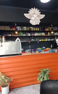 باریستا خانم نیازمندیم