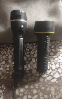 چراغ قوه اصلی دو عدد