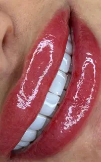 فیبروز،رژلب،خط چشم(هرسه باهم )فقط۴میلیون