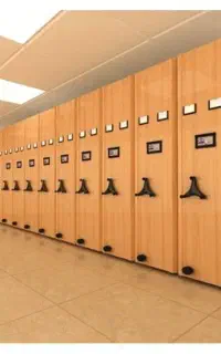 اپراتورتولید به همراه ماشین