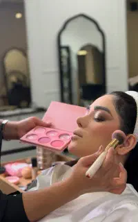 میکاپ تخصصی عروس و همراهی