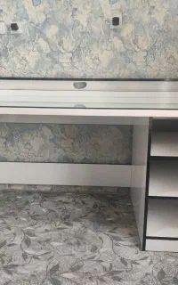 میز کامپیوتر و تحریر